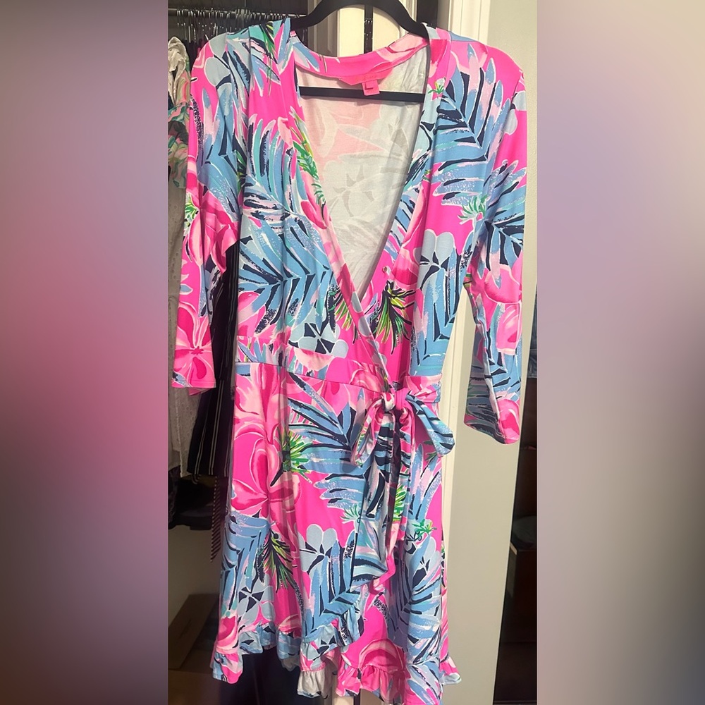 EUC Lilly Pulitzer Jessalyn wrap romper size large.